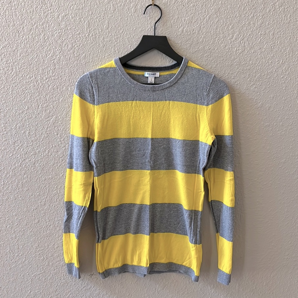 Old Navy Light Weight Sweater